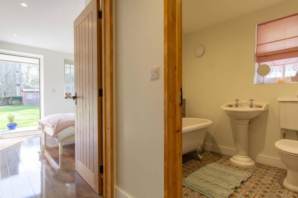 Breckland Cottage - Secluded Country Getaway Hockwold cum Wilton Exterior foto